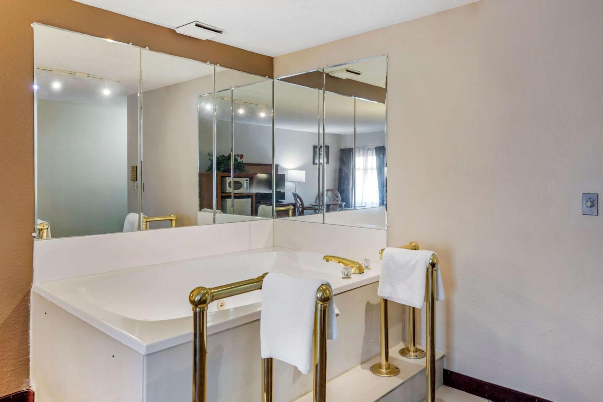 Baymont By Wyndham Lebanon In Vila Exterior foto